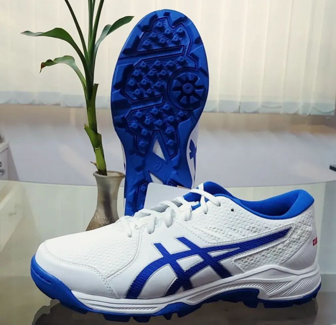 Asic gel peak cricket shoes 