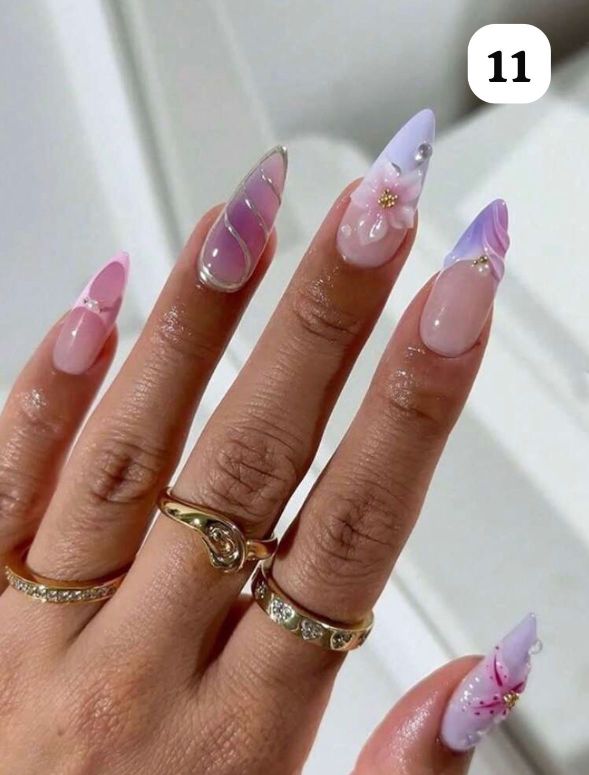 Seaside Sparkle – Shell & Rhinestone Stick-On Nails for Summer