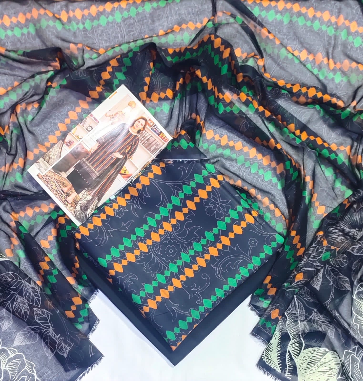 Printed lawn unstiched 
