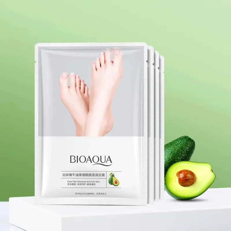 BIOAQUA Avocado Niacinamide Moisturizing Foot Mask.