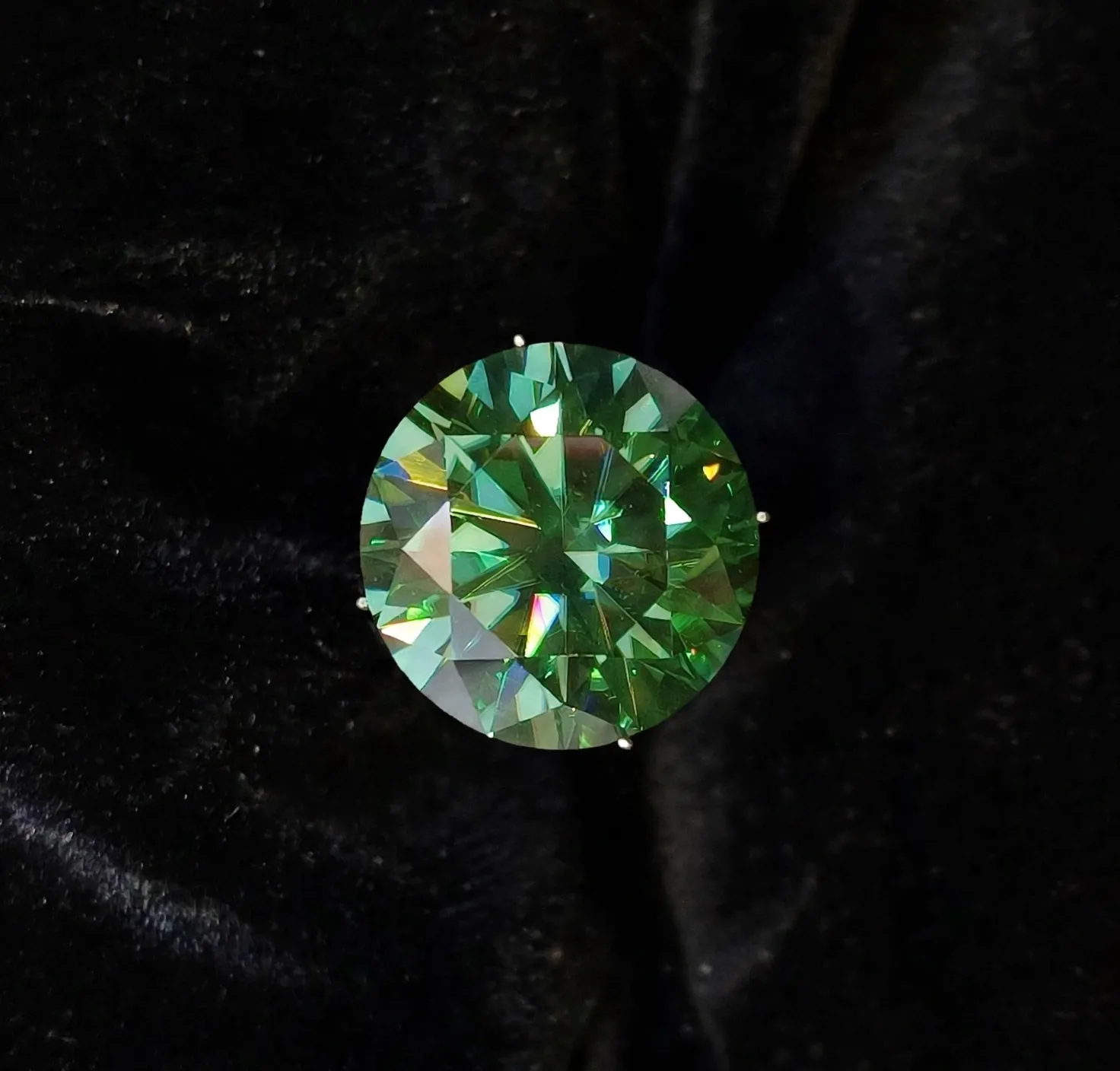 14mm Round Brilliant Cut Green Moissanite — 10ct Loose Gemstone
