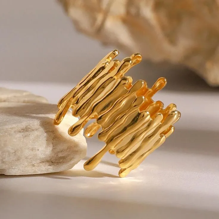 GOLDEN HANDCUFF
