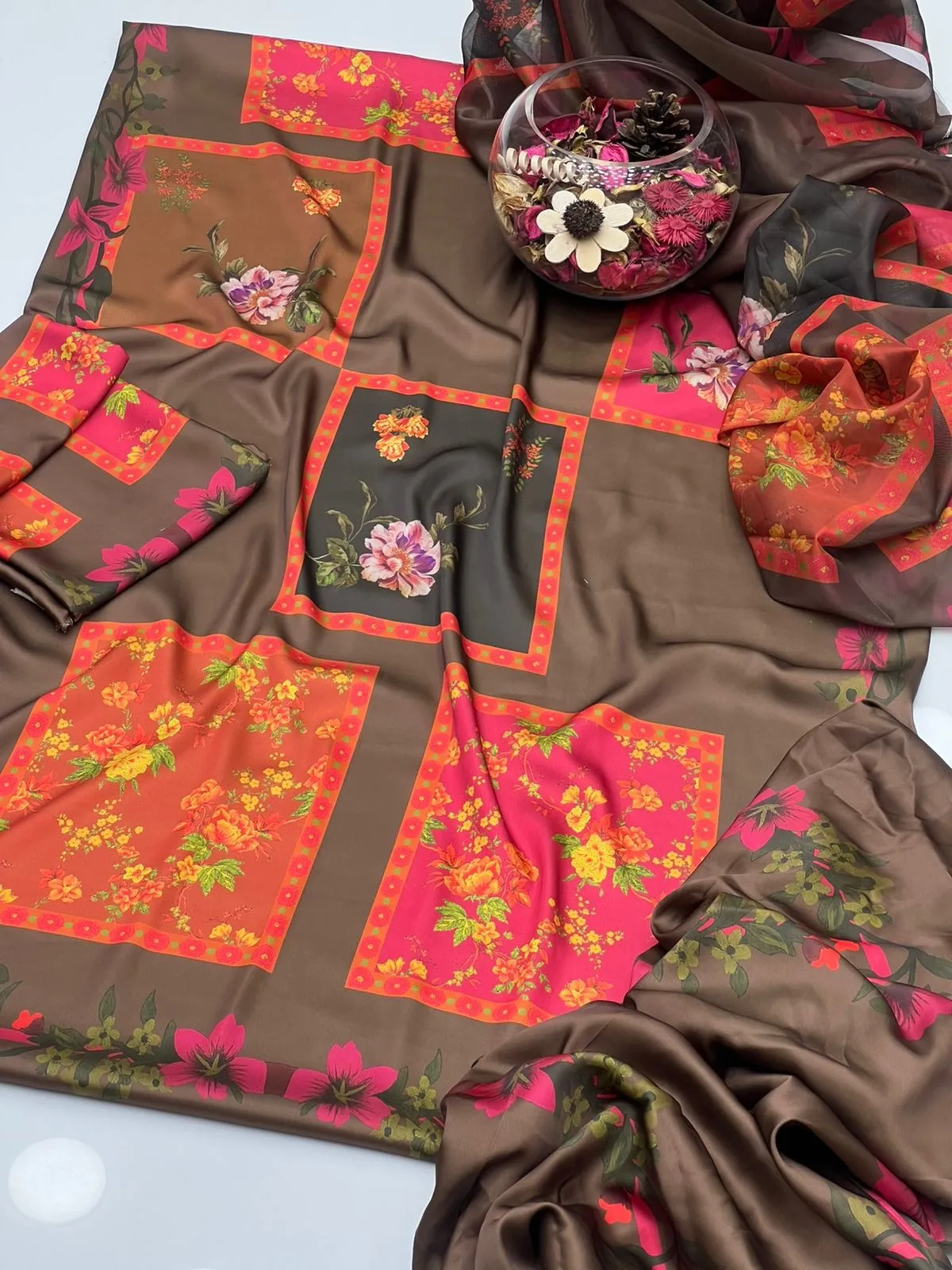 Mehroon Garden Embroidered 3-Piece Suit
